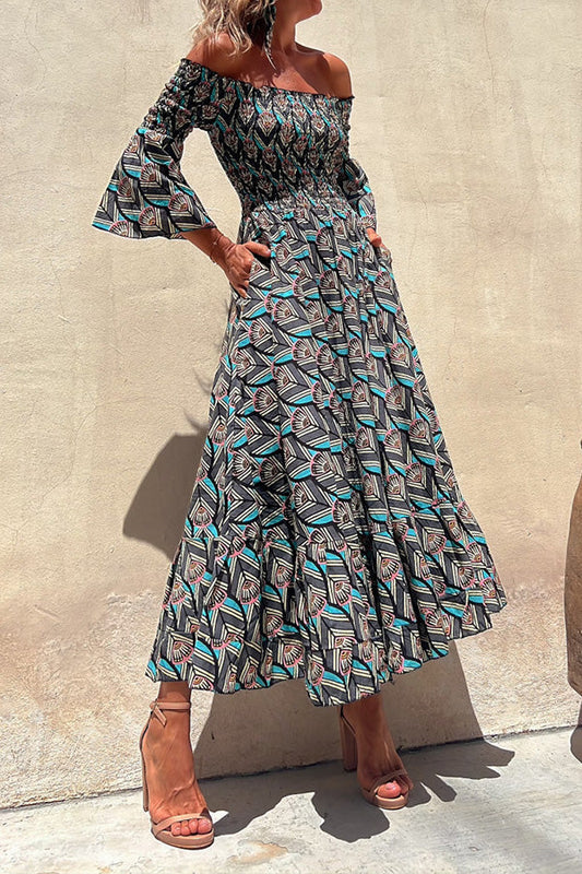 幾何学模様のバドロングドレス